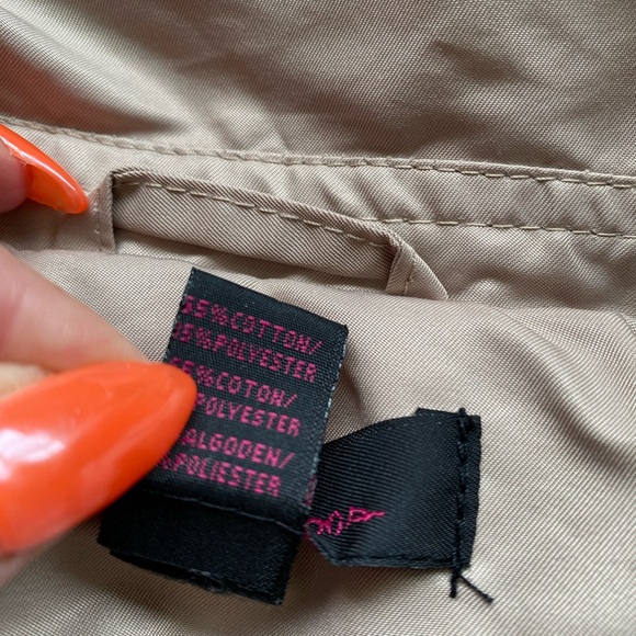 Séductions beige belted button up trench coat water resistant button pockets - Picture 11 of 11